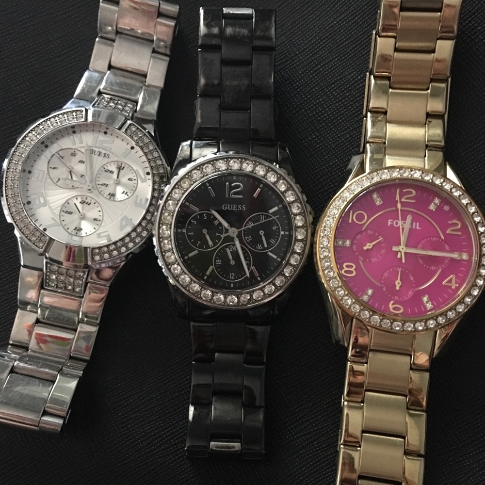 Linked watch with rhinestones